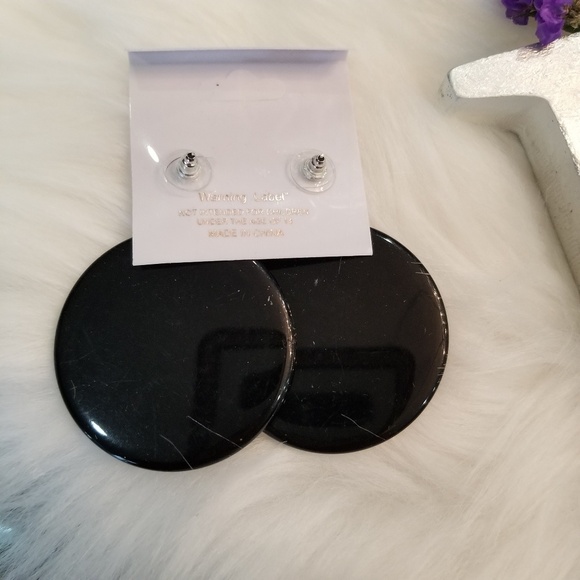 Silver rhinestone circle earring - Picture 3 of 3